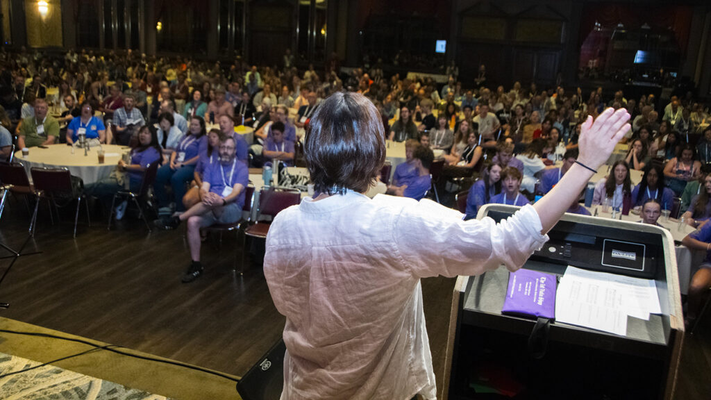 Hymn sings on three mornings drew big crowds. — Juan Moya/AW