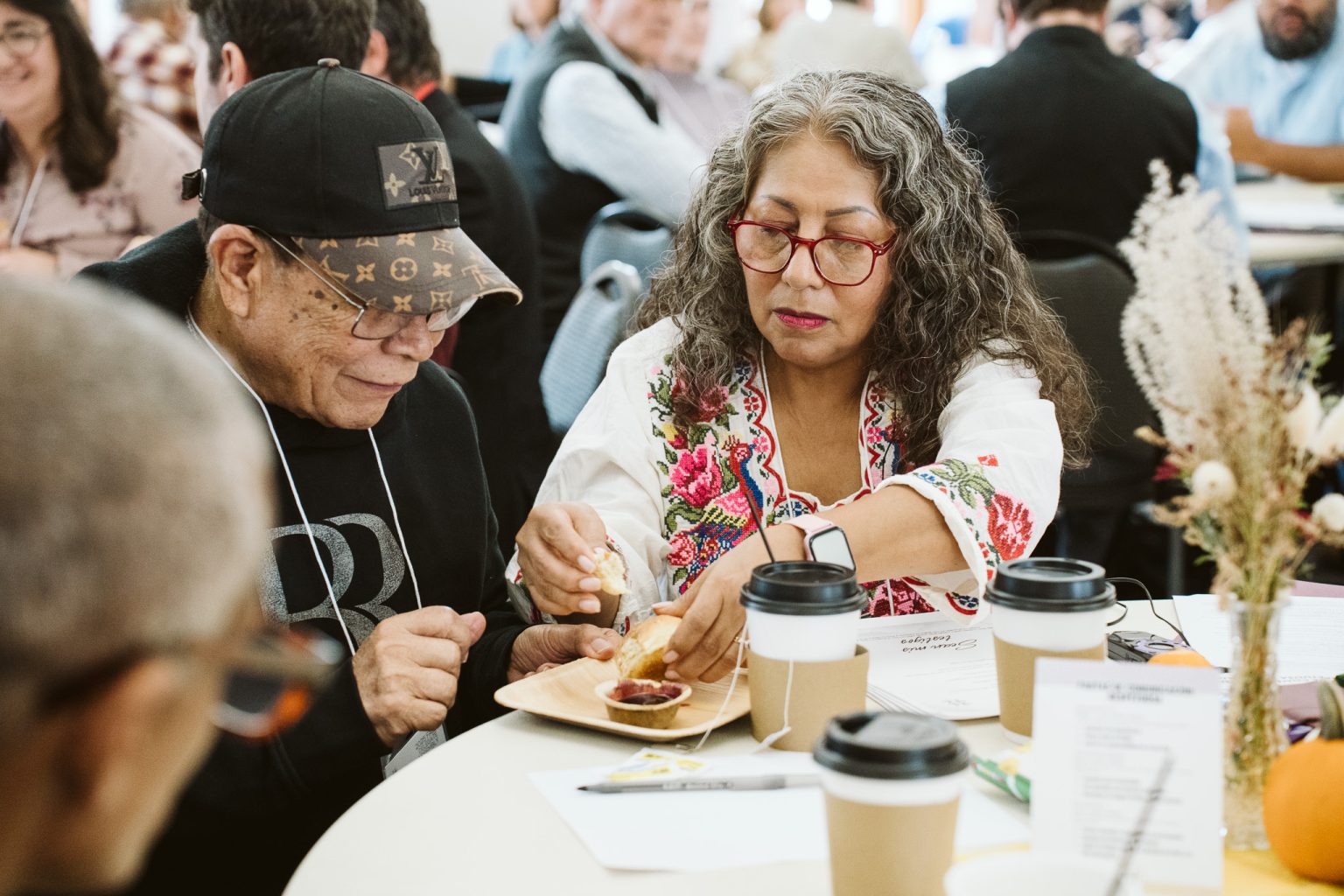 Communion - Foto por Cindy Angela